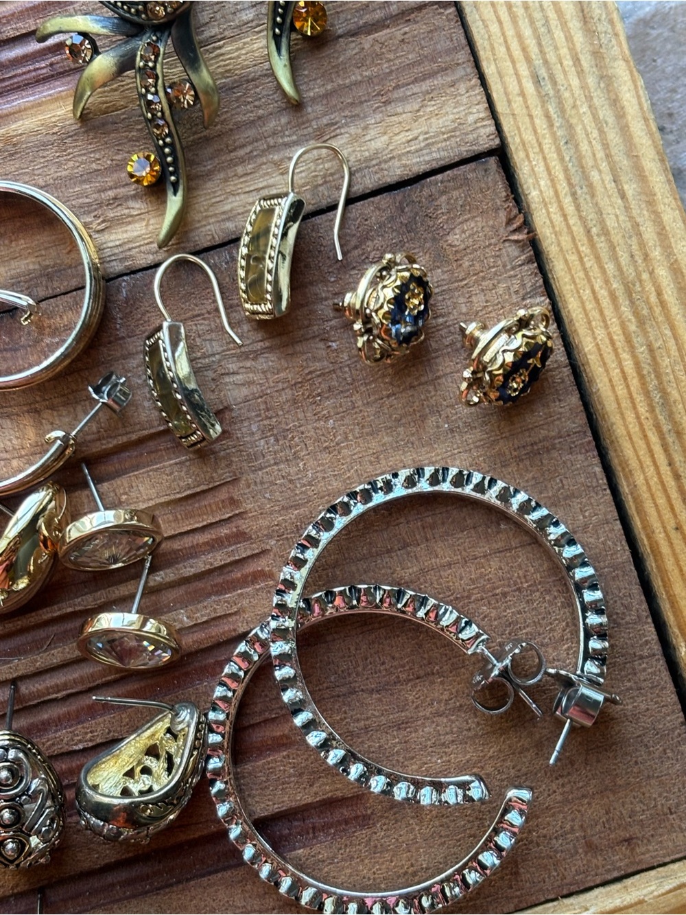 Large Lot Vintage Designer Earrings Pierced - Picture 11 of 15